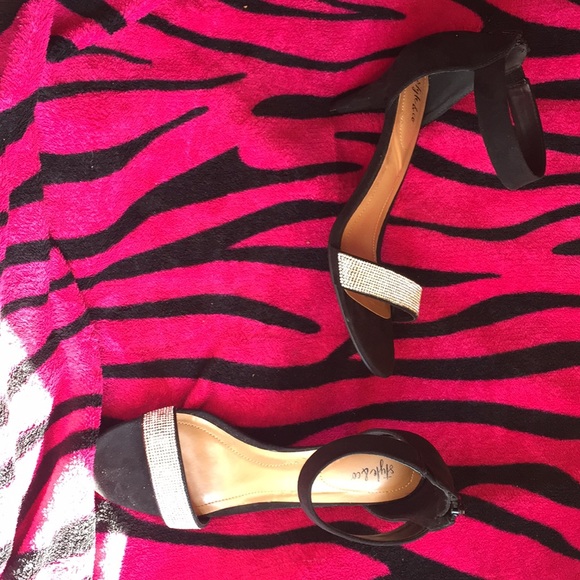 Shoes - Picture 2 of 2